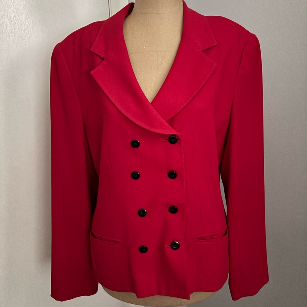 Kasper & Company Vibrant Red Double-Breasted Blazer with Notched Lapels